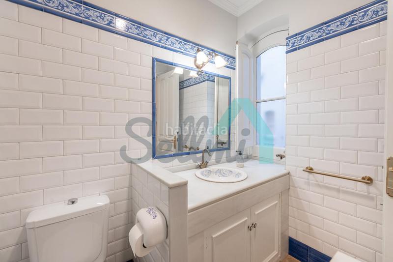 Foto 9421e3b2-5a0d-4cdb-9c72-609a7d325588. Rent flat with heating in Centro Gijón