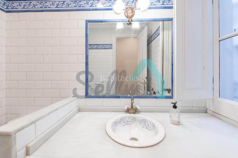 Foto cfe9d34f-b575-4cc3-8e86-9af49a951333. Rent flat with heating in Centro Gijón