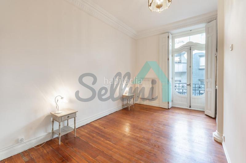Foto f7d232c8-3584-4a7e-9734-7ef0ab2b2bc7. Rent flat with heating in Centro Gijón
