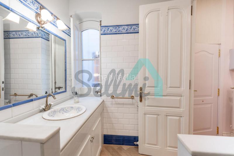 Foto fe41b80b-308d-4dec-a3b5-1b7a618ceb5e. Rent flat with heating in Centro Gijón