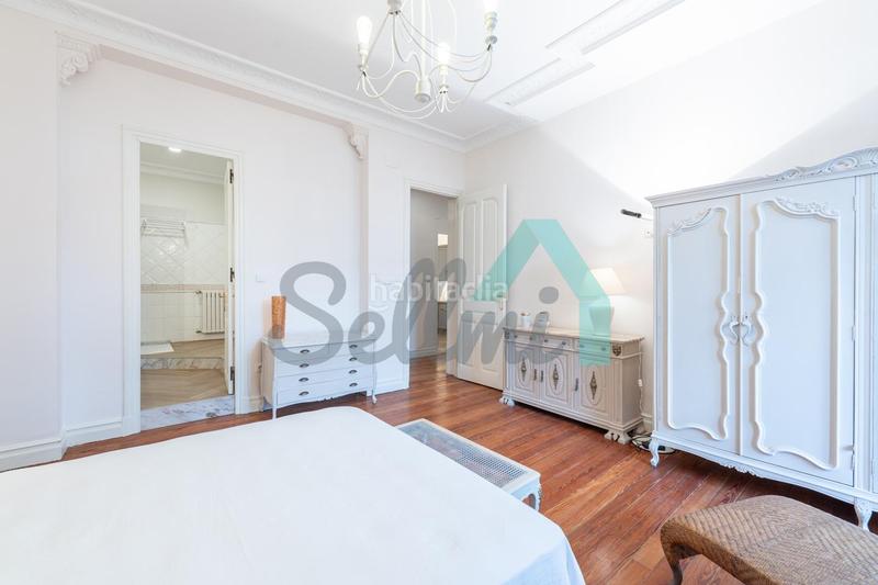 Foto 1063b1ea-1c57-452c-b5cb-3bdb6ba5aa56. Alquiler piso en Centro Gijón