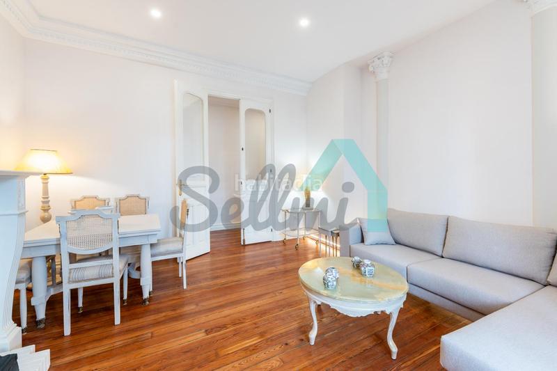 Foto e3586355-ca75-4fc1-91f9-4e53a852bcb2. Alquiler piso en Centro Gijón