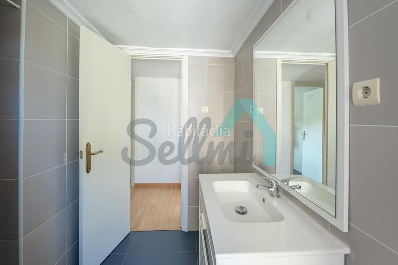 Foto ab51e4a9-fd05-4b5d-a191-7cfd9c8c53c2. Piso en Verdicio-Bañugues-Cabo Peña Gozón