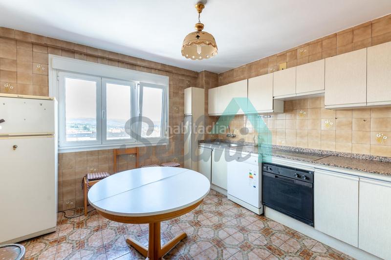 Foto 162e1375-b998-4abb-a968-8887981b5def. Appartamento con riscaldamento parcheggio in Vallobín Oviedo