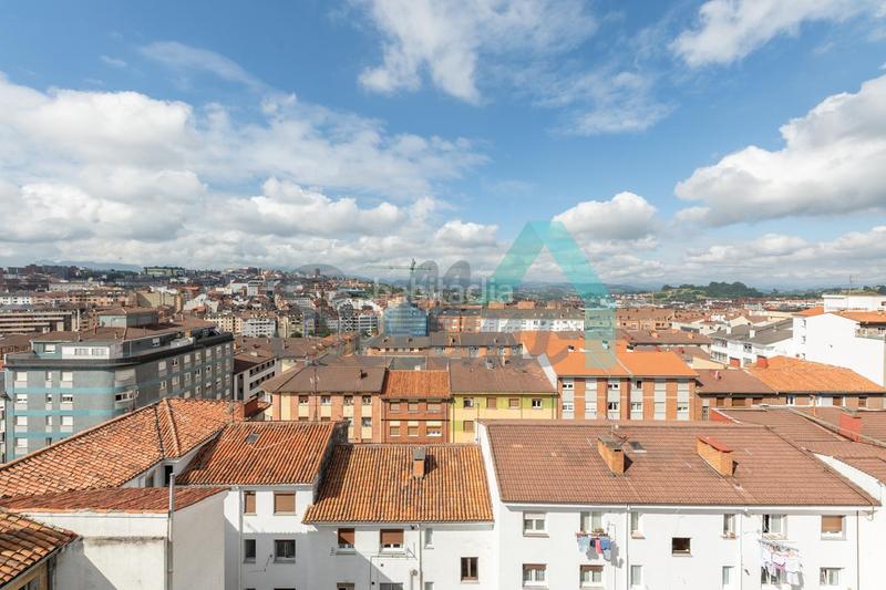 Foto 336661f5-7e19-433f-a2f6-1e498e812303. Appartamento con riscaldamento parcheggio in Vallobín Oviedo