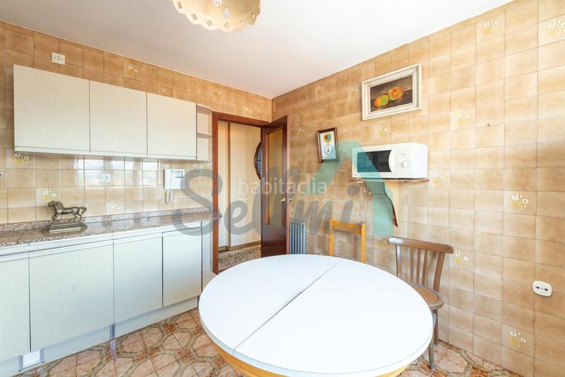 Foto 383698f3-86b1-416f-9a7a-2578cafb5620. Appartamento con riscaldamento parcheggio in Vallobín Oviedo