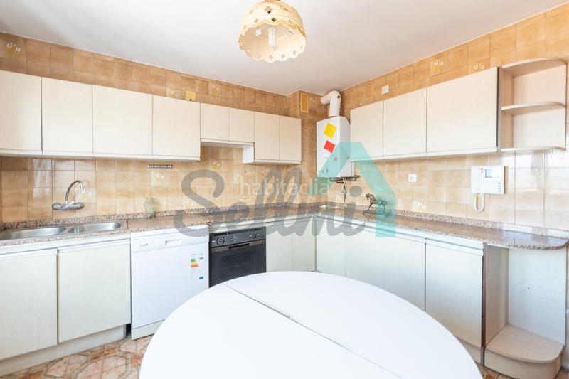 Foto 708397f5-fb9a-436d-9ec1-fdd28f956855. Appartamento con riscaldamento parcheggio in Vallobín Oviedo