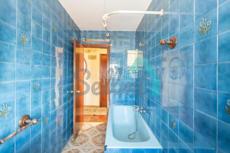 Foto 8e0b6b94-40c4-435e-8f7a-a38e546c3a65. Appartamento con riscaldamento parcheggio in Vallobín Oviedo