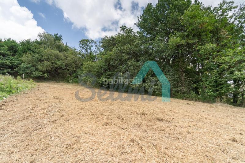 Foto fab38c2f-b851-4dd9-be4d-f6b30da2008b. Terreny residencial a Parroquias Sur - La Manjoya Oviedo