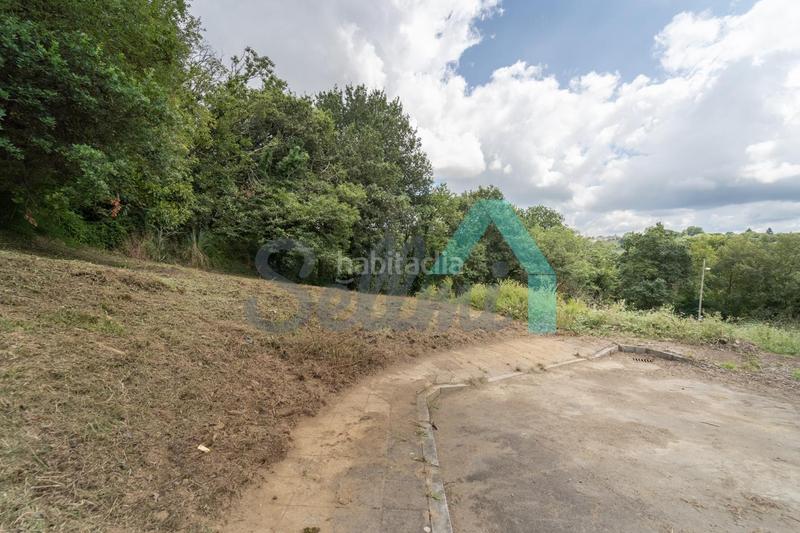 Foto 1b80847d-3f01-4b8a-b06d-81067ac7a40b. Terreno residenziale in Parroquias Sur - La Manjoya Oviedo