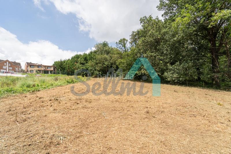 Foto 796d7aaa-6ae3-4687-94f1-929714408c56. Terreno residenziale in Parroquias Sur - La Manjoya Oviedo