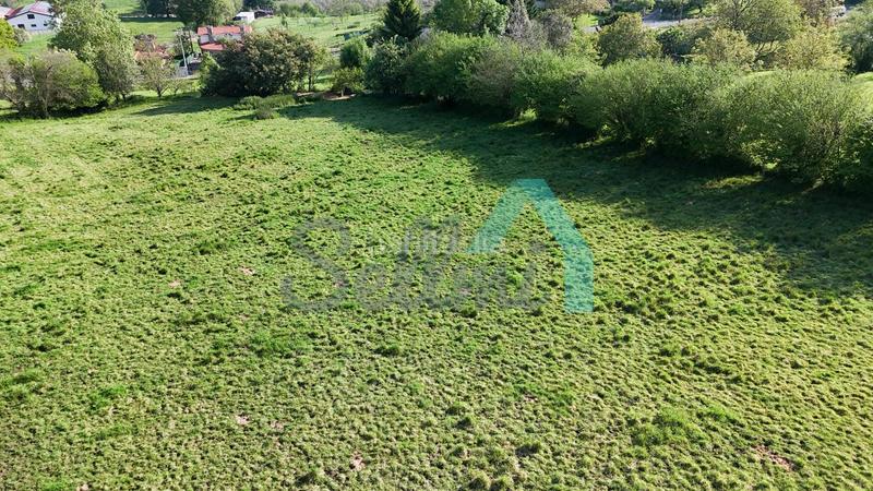 Foto cf26e977-90c5-4c0b-80a1-d54fd47e326b. Terrain résidentiel dans Viella-Granda-Meres Siero