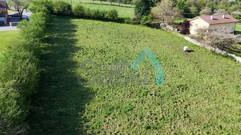 Foto db35372c-9329-49aa-a948-a7ca8f0425e4. Terrain résidentiel dans Viella-Granda-Meres Siero