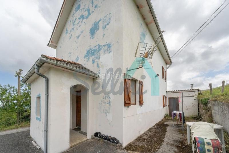 Foto 334f7e7f-539b-4d75-b63c-24943e0b9114. Casa amb calefacció aparcament a Valdés