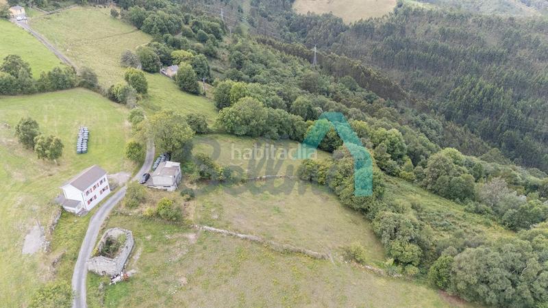 Foto 7d3b6746-5862-4971-b540-2a7715078da2. Casa amb calefacció aparcament a Valdés