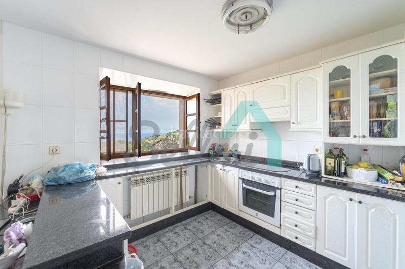 Foto 80bfcc12-e307-4070-822b-b84eaf4da3e8. Casa amb calefacció aparcament a Valdés