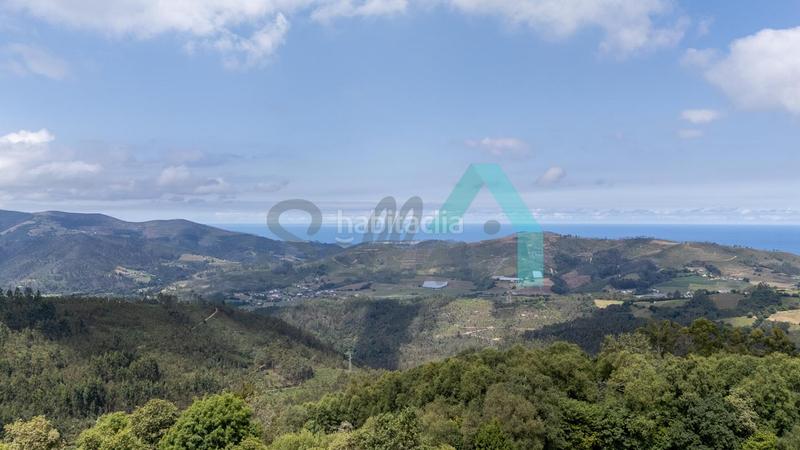 Foto e8744394-3ed4-489d-948b-0940fa78272f. Casa amb calefacció aparcament a Valdés