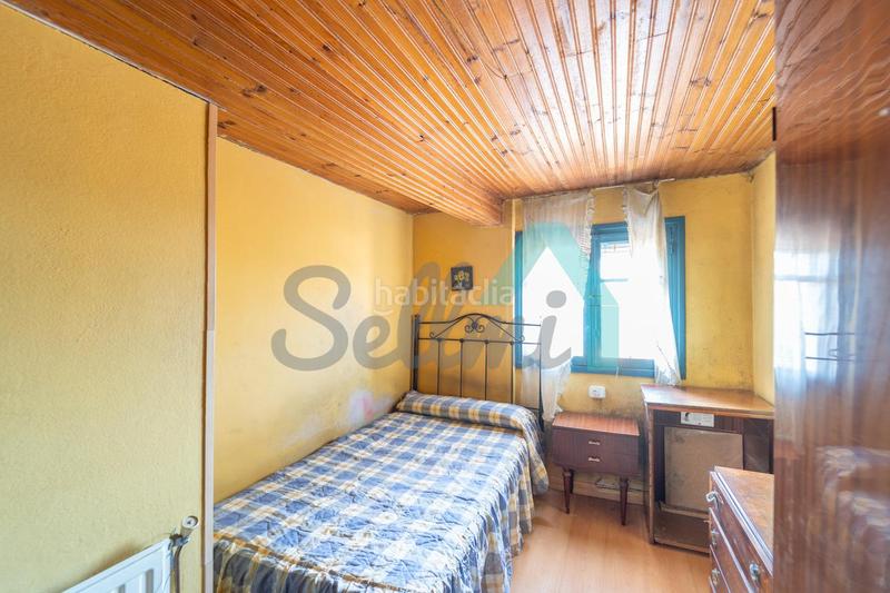 Foto 03cc783e-2916-46cf-a8f8-bcb45c214f4e. Haus mit heizung in Parres