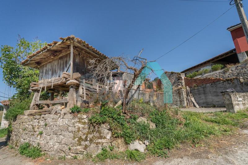 Foto 11170058-4fe9-49be-962d-9a6e78dbdb52. Haus mit heizung in Parres