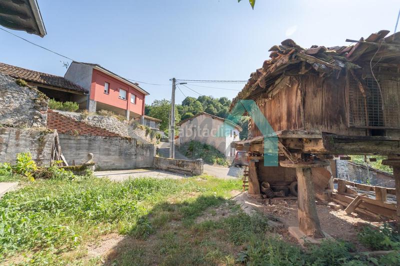 Foto 1347d945-e776-4b2d-8348-1fe339045042. Haus mit heizung in Parres