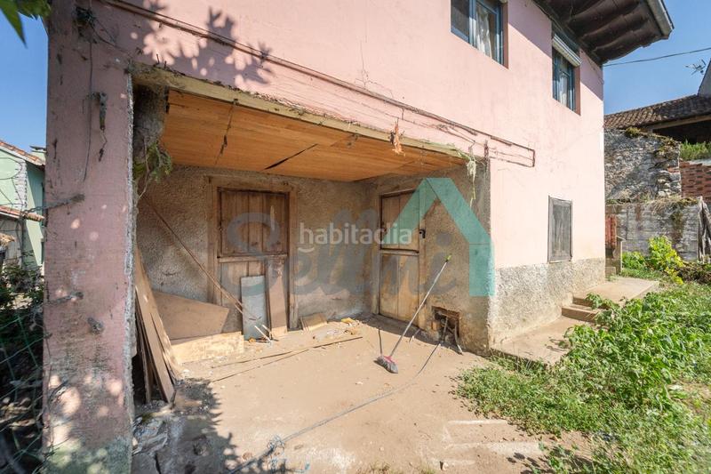 Foto 32821cb4-7ef7-4e60-97d0-27e5dfae6a62. Haus mit heizung in Parres