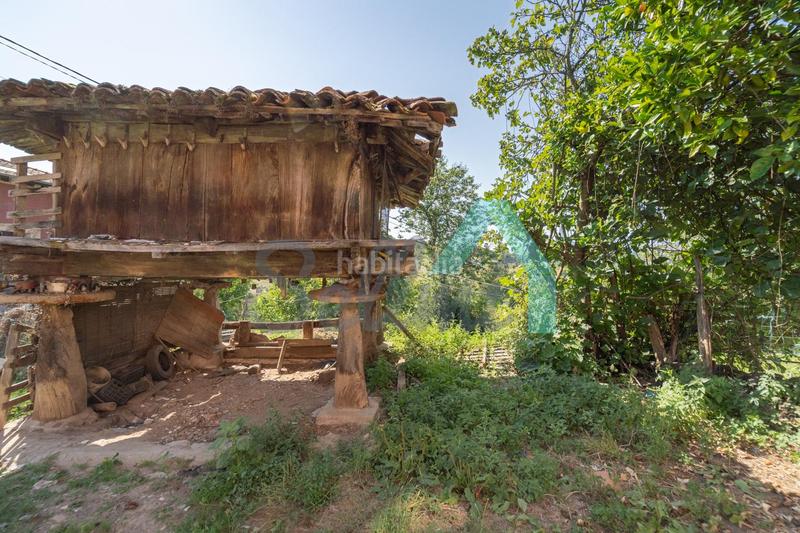 Foto 47e34f26-395d-4307-8d88-8250de5d6b0c. Haus mit heizung in Parres