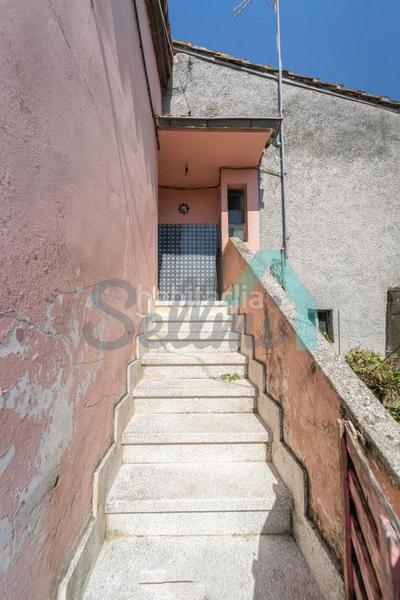 Foto 69ca476e-ec30-4d5e-946b-c0bda0434bd0. Haus mit heizung in Parres