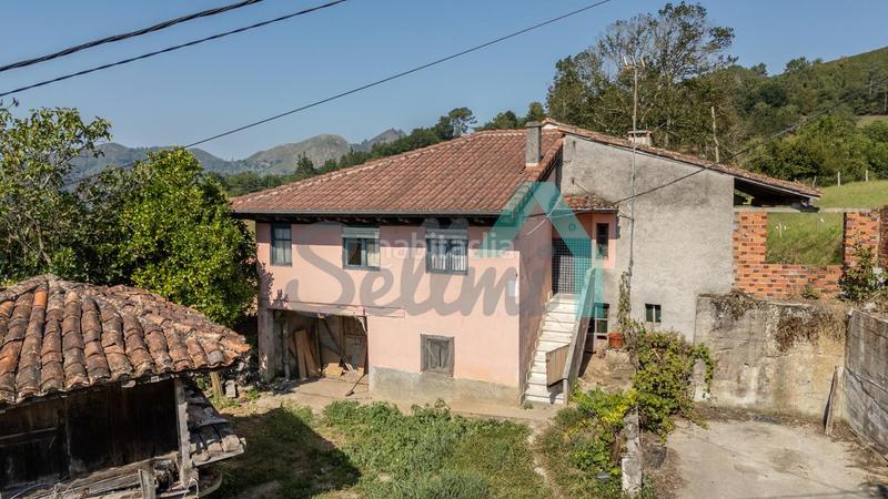 Foto a29f9e16-a25f-48a9-ba35-15c4a1f6274d. Haus mit heizung in Parres