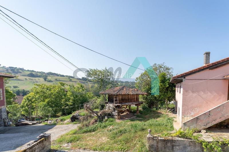 Foto de817703-2b88-431c-8c69-4c0acdc465b0. Haus mit heizung in Parres