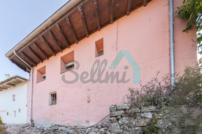 Foto eacc481f-f7f4-411f-b403-104653dd4f36. Haus mit heizung in Parres