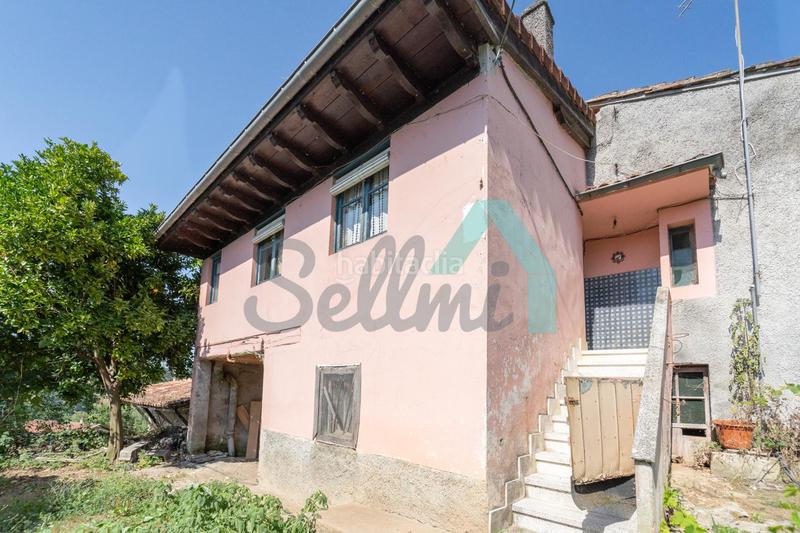 Foto fffe0215-fe63-4403-a534-1cdf4a58cad7. Haus mit heizung in Parres