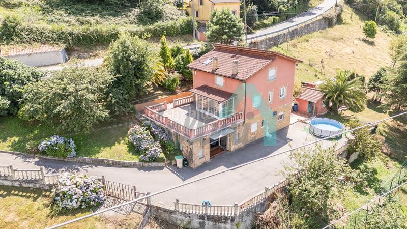 Foto 13fe4076-9323-4cf1-9f70-8e75c46e3758. Casa con riscaldamento parcheggio in Carbayin-Lieres-Valdesoto Siero