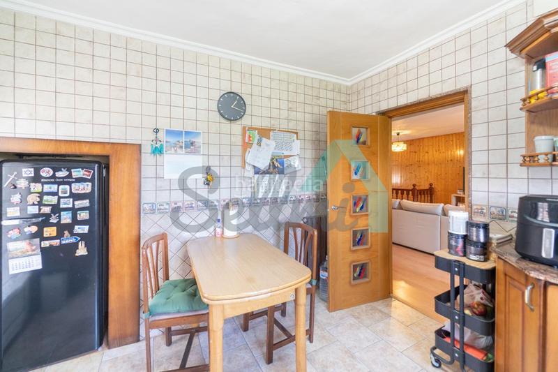 Foto 6e17ee7f-a80f-4c2f-bb56-575df0a17eb9. Casa con riscaldamento parcheggio in Carbayin-Lieres-Valdesoto Siero