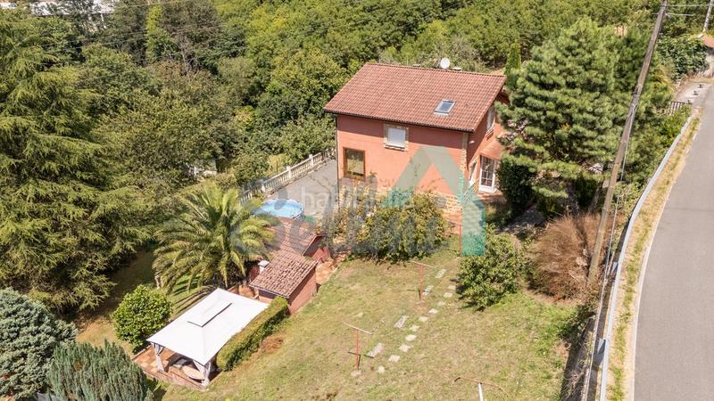 Foto 80f2b3d4-5f05-4a3b-91e2-a2c82f02b2c8. Casa con riscaldamento parcheggio in Carbayin-Lieres-Valdesoto Siero