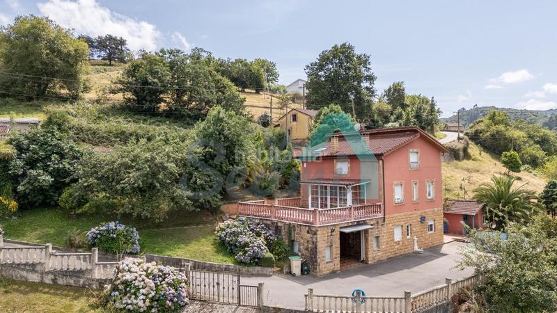 Foto b072a6e2-b47d-470d-8bab-4f703cc1e692. Casa con riscaldamento parcheggio in Carbayin-Lieres-Valdesoto Siero