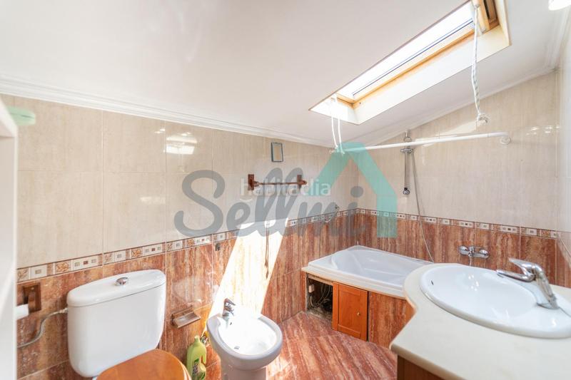 Foto e42df86a-8936-4199-b10f-7cc75607a327. Casa con riscaldamento parcheggio in Carbayin-Lieres-Valdesoto Siero