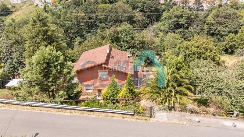 Foto f54814e5-7c6c-48bb-8405-3e76178cbc92. Casa con riscaldamento parcheggio in Carbayin-Lieres-Valdesoto Siero