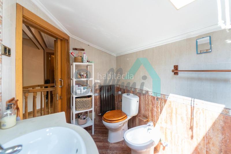 Foto fcd92733-35be-42bb-98c5-6f82c6ebe749. Casa con riscaldamento parcheggio in Carbayin-Lieres-Valdesoto Siero