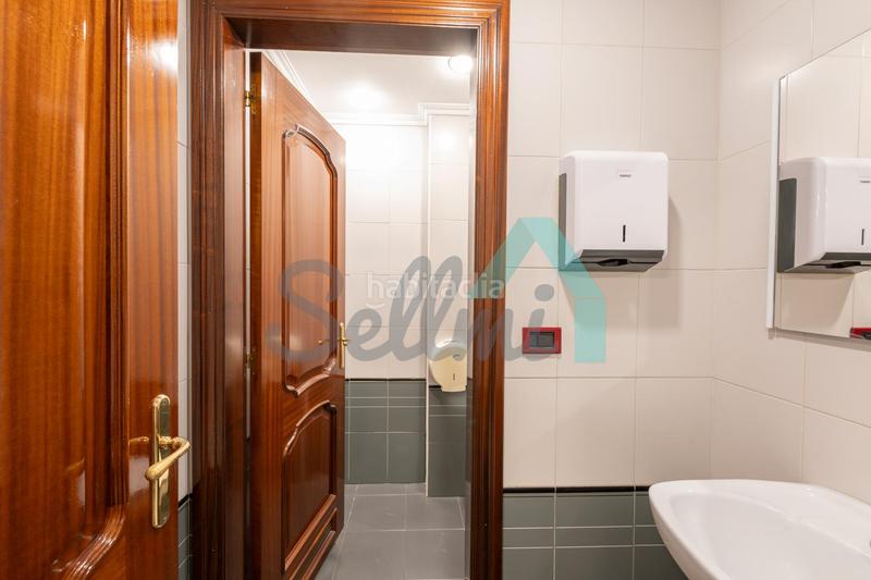 Foto 42c51d29-faa2-41a6-a89e-420845ca2b55. Location bureau avec chauffage dans Plaza de América Oviedo