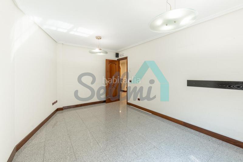Foto 44bcb5e5-96aa-4f9e-a12d-c215f7a7d075. Location bureau avec chauffage dans Plaza de América Oviedo
