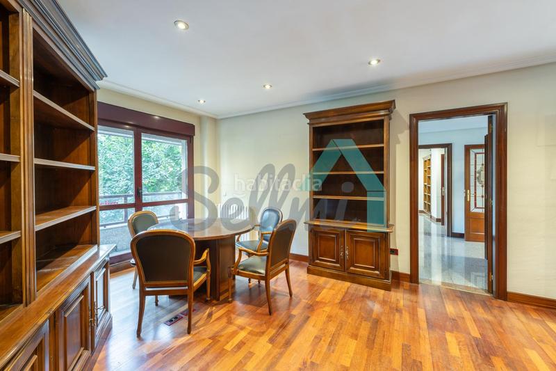 Foto a010d6bf-817f-4a6f-8e59-0bb9f9266d6e. Location bureau avec chauffage dans Plaza de América Oviedo