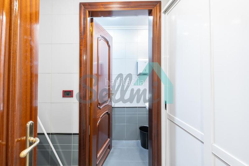 Foto 0f4e5ec1-4c24-4271-af4e-577a132ace35. Rent office space with heating in Plaza de América Oviedo