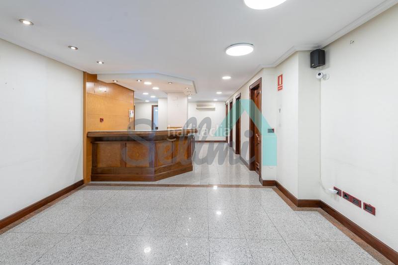 Foto 306ef4d0-ecf9-4c1f-a468-0480605a71f4. Rent office space with heating in Plaza de América Oviedo