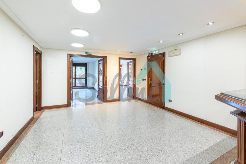 Foto 367f6286-9dba-4512-8e1c-e463431b300e. Rent office space with heating in Plaza de América Oviedo
