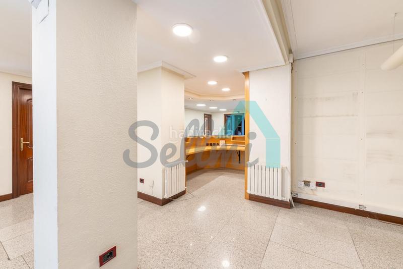 Foto 5030954d-ef24-494e-b5ac-8d6da5447073. Rent office space with heating in Plaza de América Oviedo