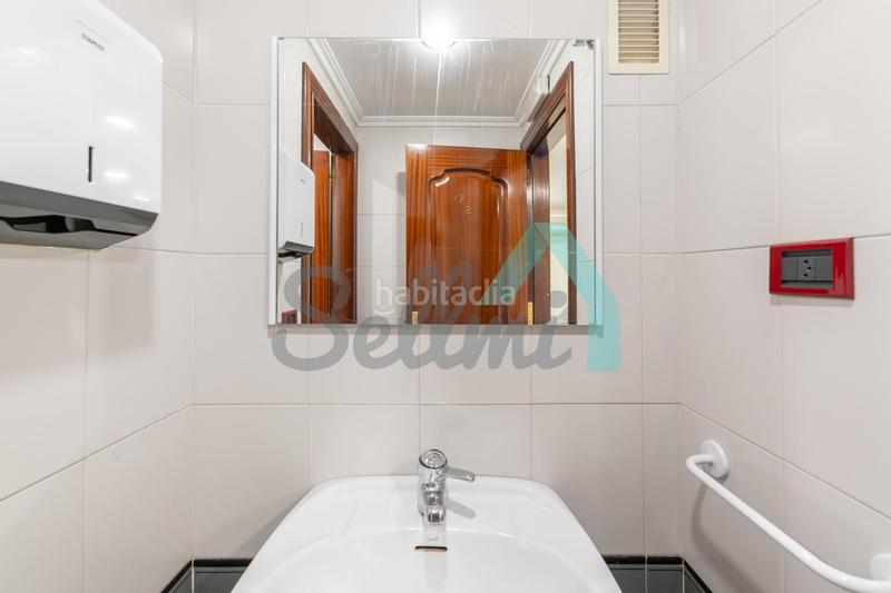 Foto 652dba8c-f58a-4304-a85f-3c461f14b20d. Rent office space with heating in Plaza de América Oviedo