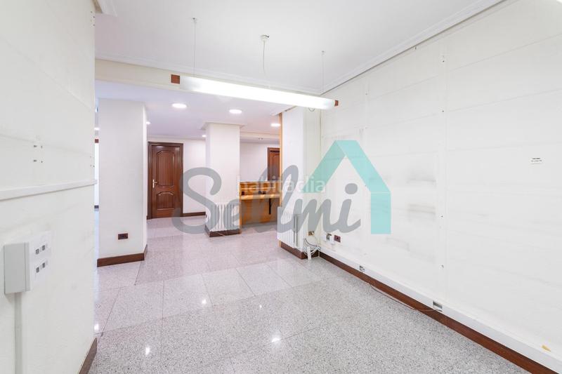 Foto ac38ffd9-4998-4350-82b3-cc91f43fd5a9. Rent office space with heating in Plaza de América Oviedo