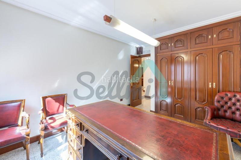 Foto cca4c945-2200-4d65-8531-b127aa33afb0. Rent office space with heating in Plaza de América Oviedo