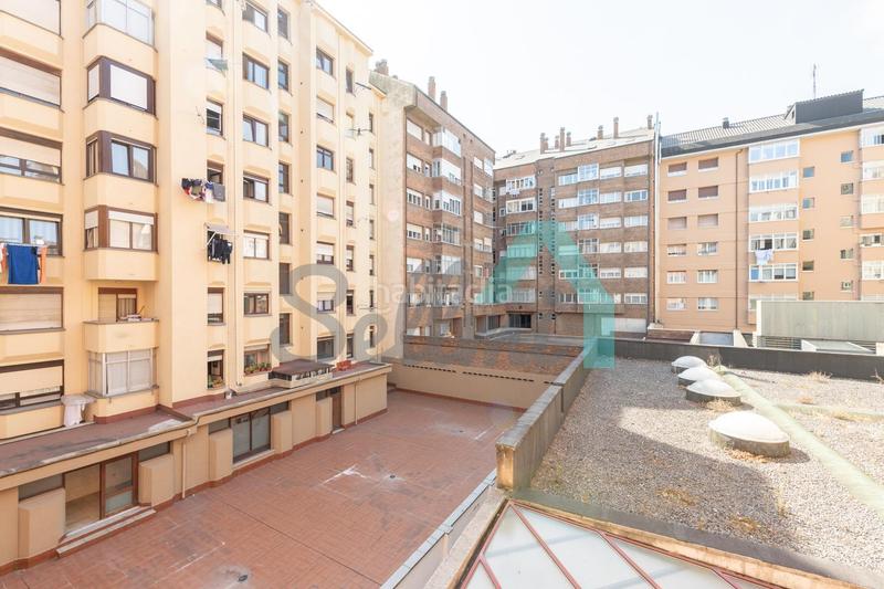 Foto db62ada9-91c9-49e2-8135-dc73e1503ef5. Rent office space with heating in Plaza de América Oviedo