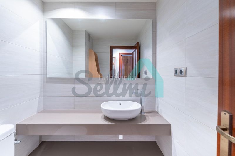 Foto 4991e551-4e2b-4691-841e-5181d1967207. Rent flat with heating in Centro Avilés